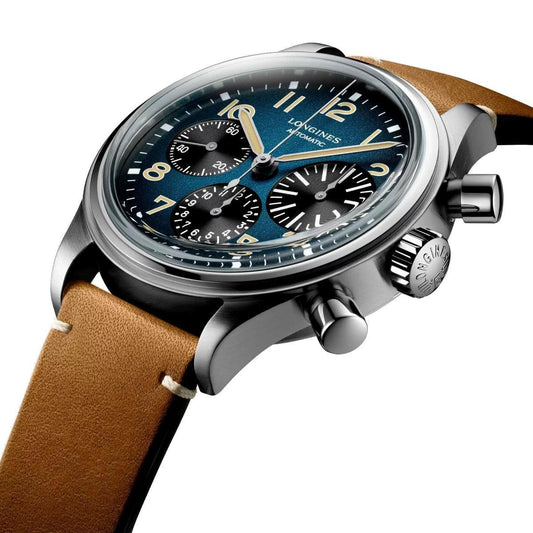 Longines horloge: De Longines Avigation BigEye 41mm petrol automatisch chronograaf titanium L2.816.1.93.2