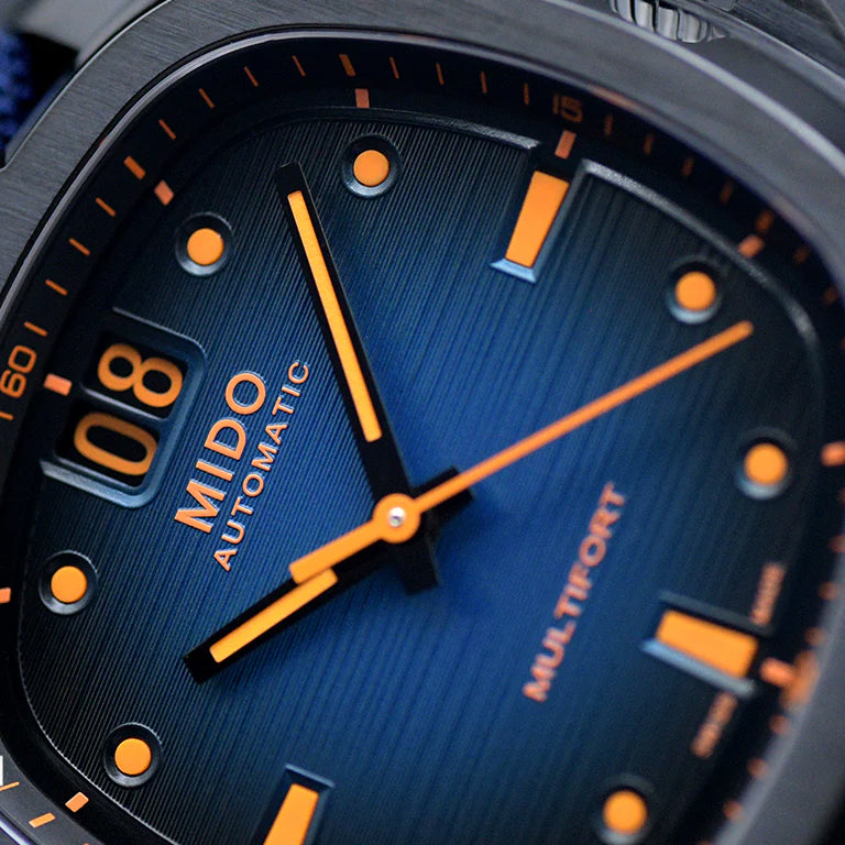 Mido Multifort TV Big Date 39x40mm blauw automatisch horloge van staal met zwarte PVD-afwerking M049.526.37.041.00