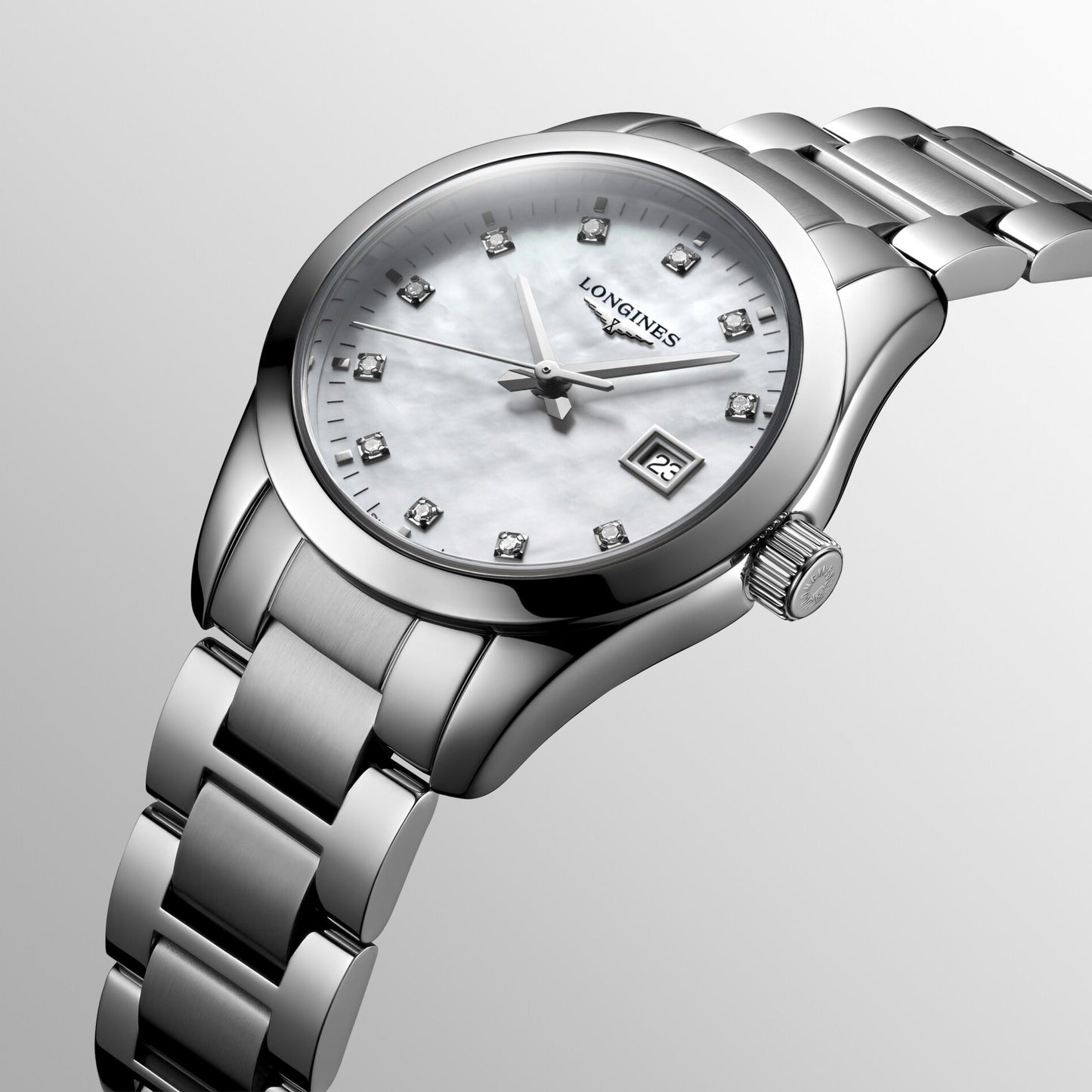Longines Conquest Classic 29mm Horloge met Parelmoeren Diamanten Quartz Horloge van Staal L2.286.4.87.6