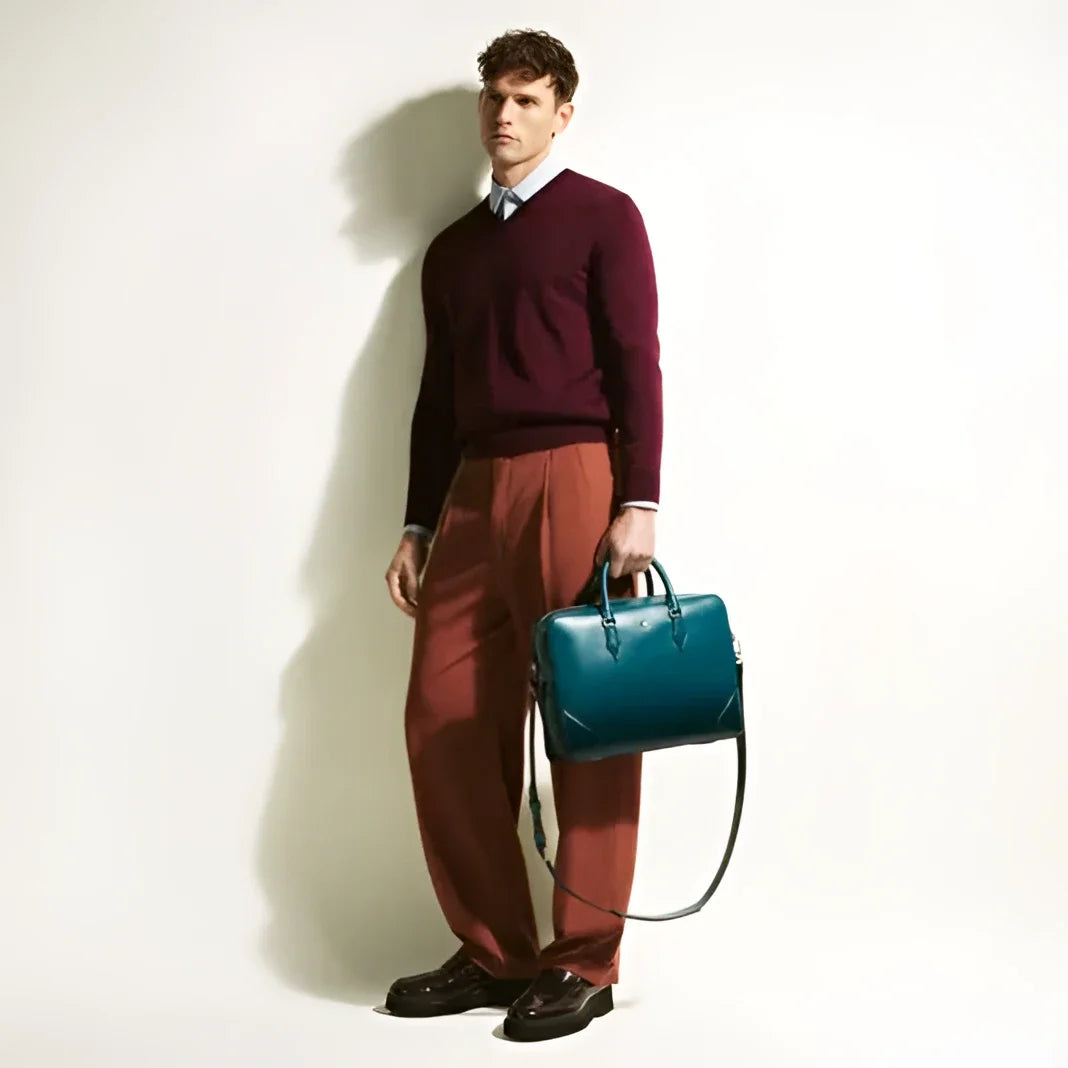 Porta documenti meisterstück montblanc in pelle blu cipro con maniglie superiori e tracolla staccabile