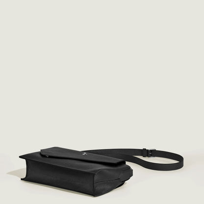 Montblanc messenger bag trio sartorial nero in pelle nera con design minimalista e tracolla regolabile