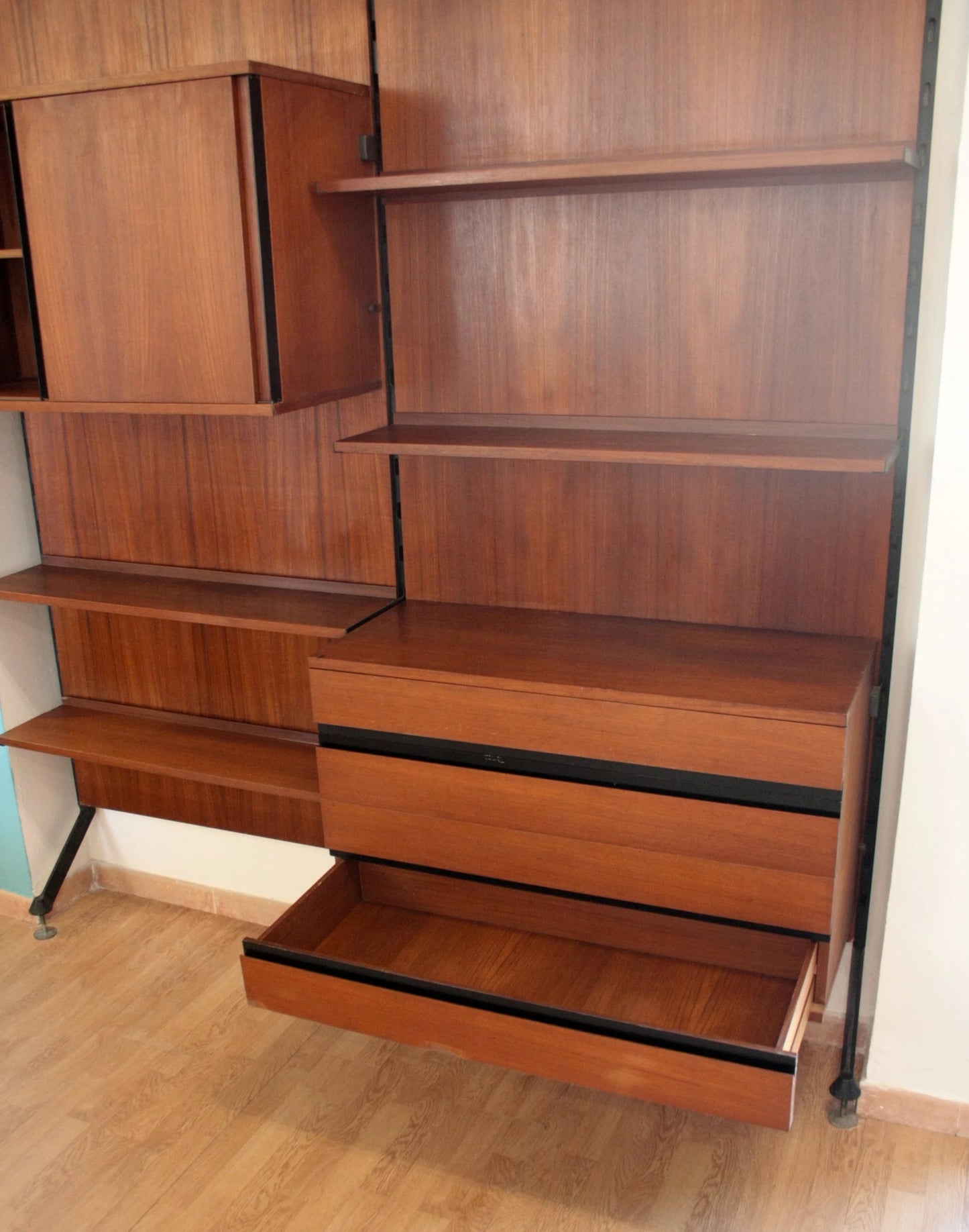 Libreria due moduli in legno naturale parete modulare urio disegnata da ico e luisa parisi per mim 1957 italian design 60s