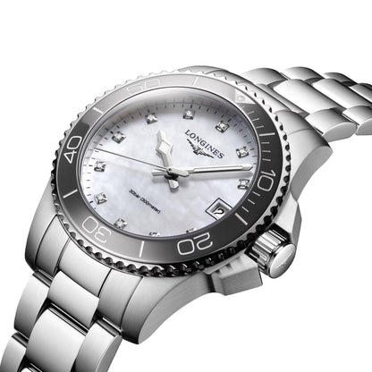 Longines horloge Hydroconquest 32mm parelmoer diamanten quartz staal