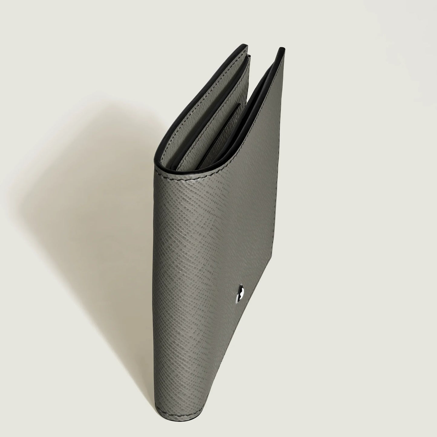 Portafoglio montblanc grigio in pelle stampa saffiano con scomparti sartorial grigio e chiusura argento