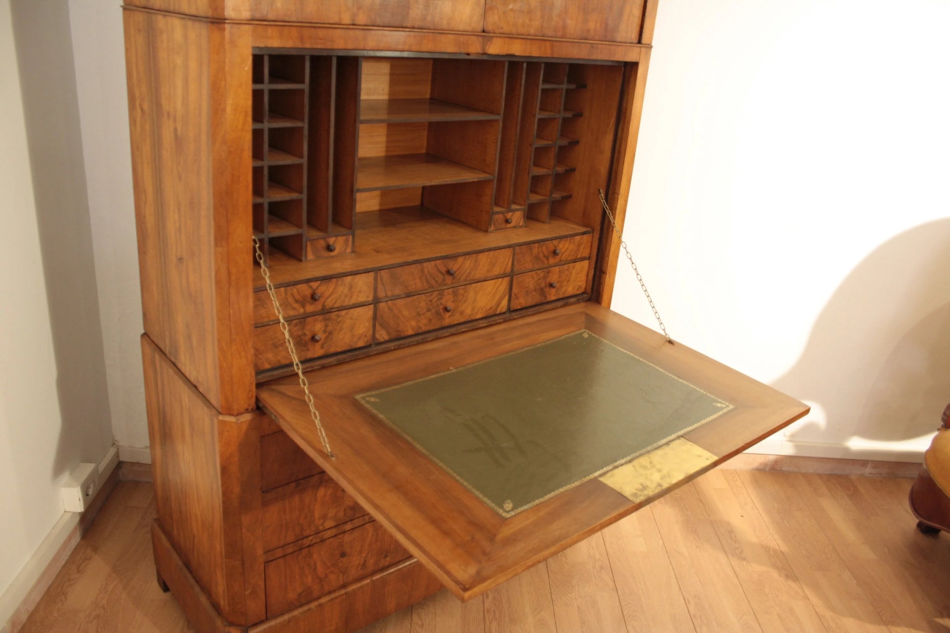 Antico splendido secretaire umberto scrittoio credenza in rovere massello con ribalta e scomparti originali fine ottocento