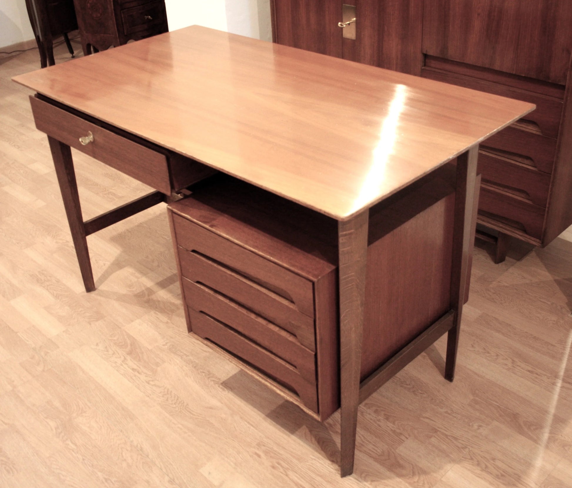 Scrivania scrittoio palutari per dassi design edmondo palutari anni 50 legno con piano laminato e cassetti