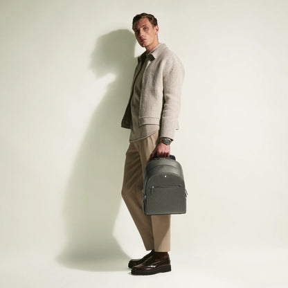 Montblanc zaino medio in pelle stampa saffiano grigio medio con 3 scomparti e raffinato stile urbano